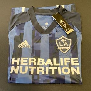 NEW WITH TAGS LA GALAXY JERSEY AWAY FANS VERSION